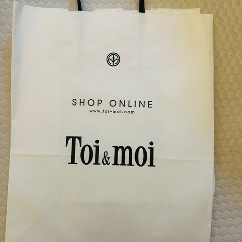 Branded gift bags pack of 12 like new