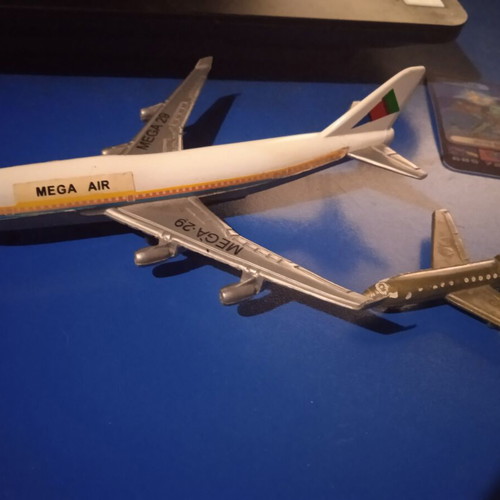 Iron airplane used, very good condition