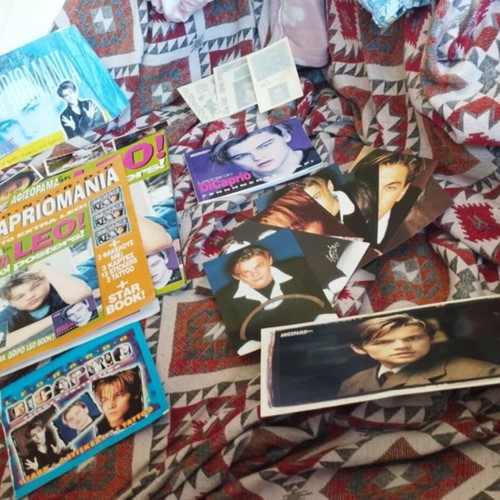 Dicapriomania magazine tribute like new with cards and stickers