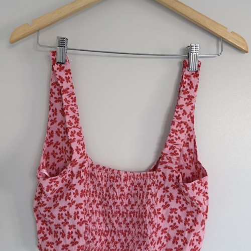 Stradivarius Crop Top medium size like new, red and pink