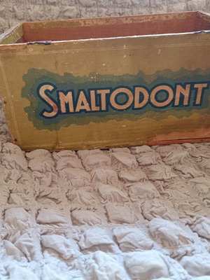 Vintage wooden Smaltodont promotional box used