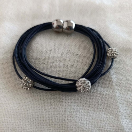 Leather bracelet blue with metal decorations and magnetic clasp new