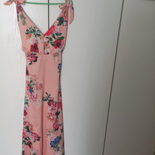 Parizianista dress like new with low back and cups