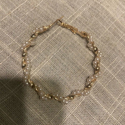 Earrings hoop with pearls new, gold color, 4cm diameter