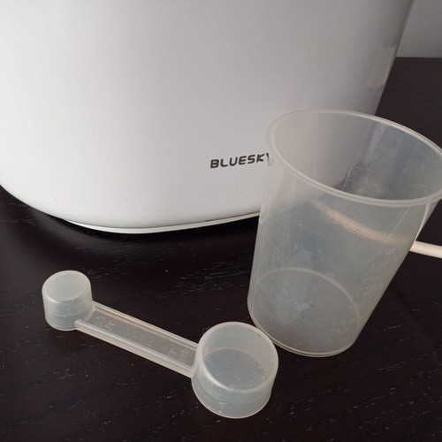 Bluesky bread maker bread machine like new