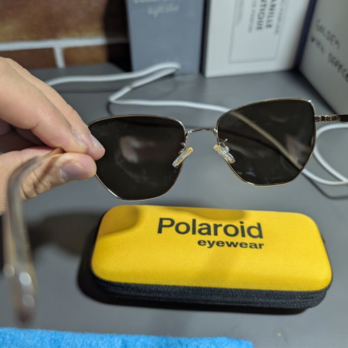 Polaroid glasses unisex women like new, beige