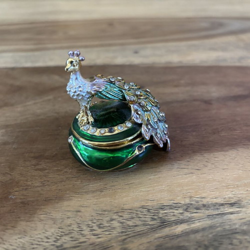 Vintage small enamel and metal box like new