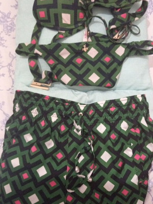 SugarFree green swimsuit like new, shorts unused