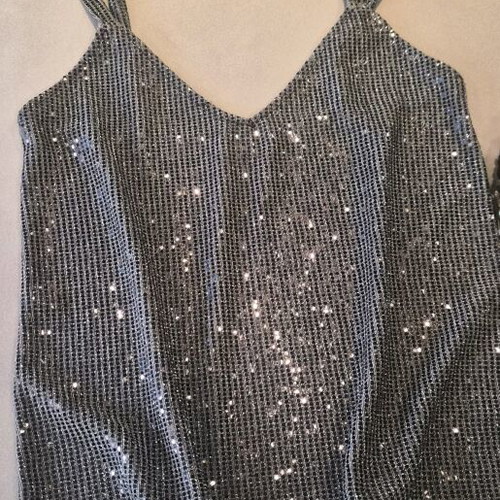 Pull&Bear tops like new, silver and gold with sequins