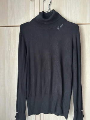 Guess black turtleneck sweater like new, size L