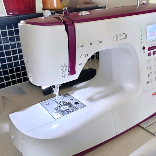 Necchi NC-204D electronic sewing machine like new