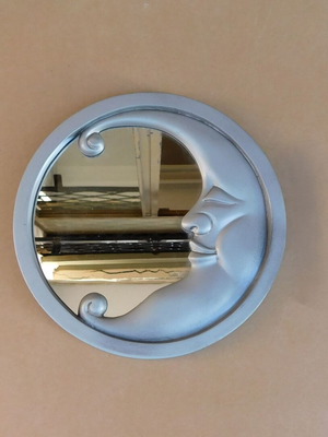 Children's wall mirror like new, 25 cm diameter