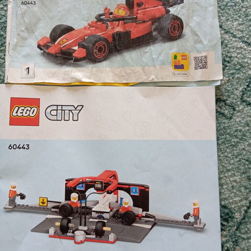 Lego City F1 Pit Stop & Pit Crew with Ferrari Car like new (60443)