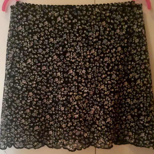 Know How printed mini skirt size Small