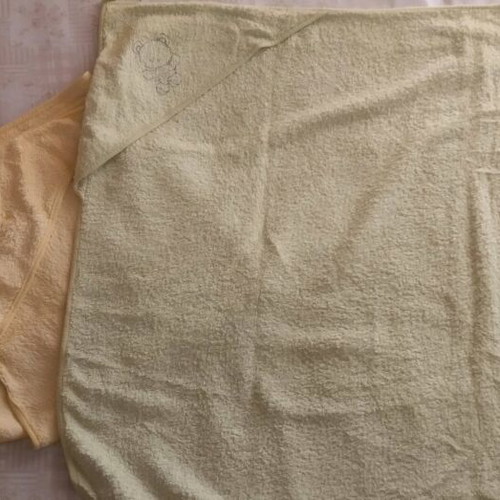 Baby bath towels used in three colors