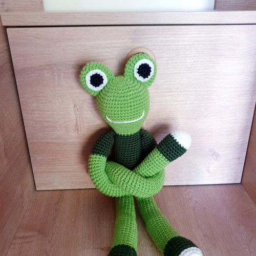 Amigurumi frog doll, handmade, soft cotton, hypoallergenic filling