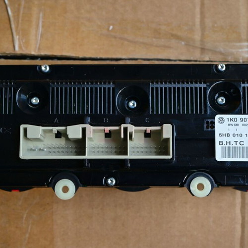 Clima Control air conditioning controller Volkswagen Golf 5 2005-2009 like new