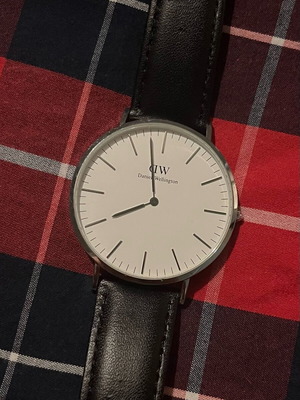 Daniel Wellington Ultra-Thin 40mm watch