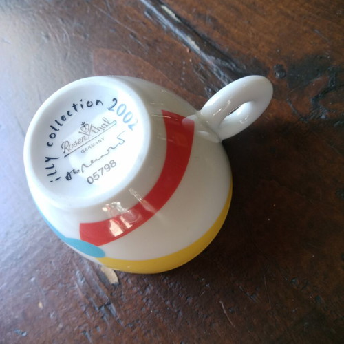 Illy collectible cup with slight wear used
