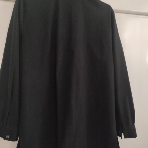 Garantie women's black shirt size M/L like new