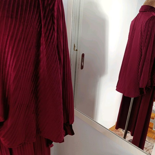 Women's Lurex Pleated Set like new, red, Zeta Otto Studio