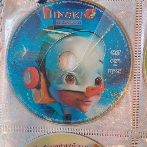 Children's DVDs used, Pinocchio, The 3 Little Pigs, Robin Hood, Casper