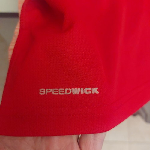 Reebok shirts pack of 3 like new, ideal for running and crossfit