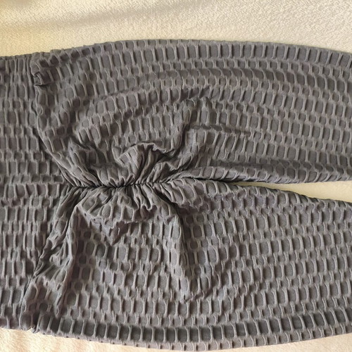 Women's leggings gray embossed like new, size M