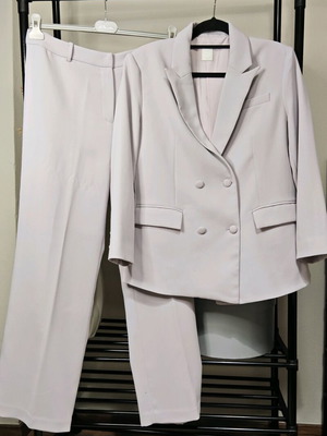 Lilac suit set 8 by YOOX like new