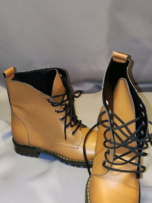 Μποτάκια καφέ vegan leather σαν καινούργια, μέγεθος 38