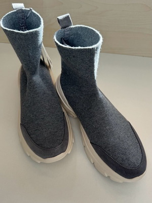 Zara gray sock-style ankle boots new, size 40