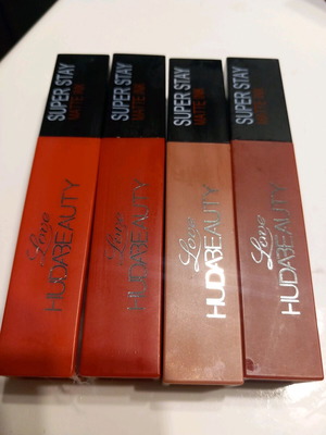 Super Matte Liquid Lipstick like new, set of 4 pieces