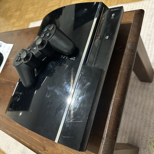 PlayStation 3 Backwards Compatible 60Gb like new with controller and cables