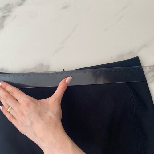 Zara black pencil skirt size XS like new