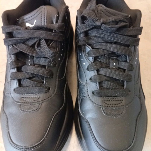 Puma black athletic shoes size 40.5 new