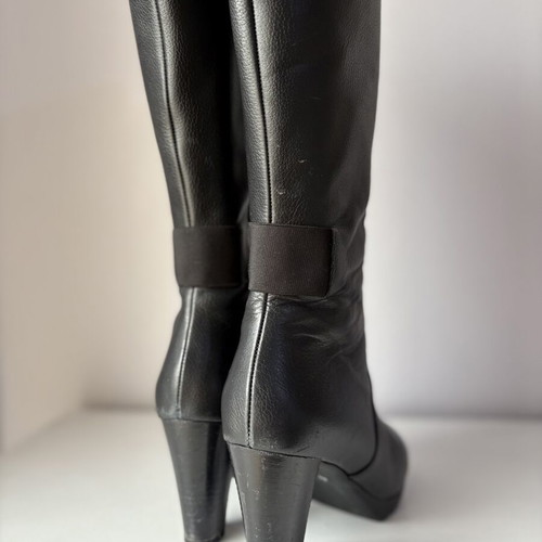 Lorenzo Mari black leather knee-high boots like new, size 41