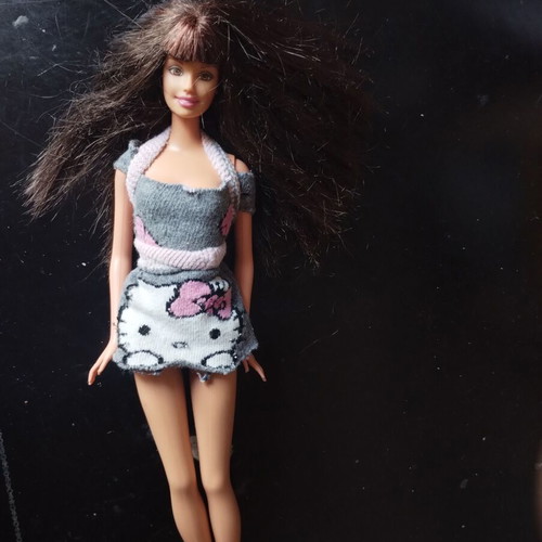 Barbie dolls pack of 6 like new