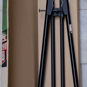 Thule 559 bike carrier for car roof