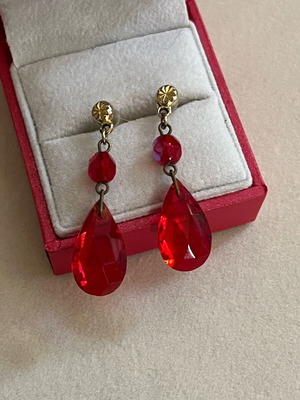 Earrings new, red