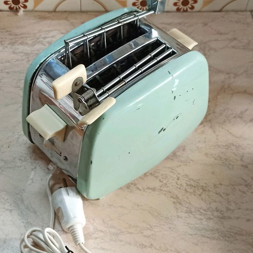 Vintage 1960 toaster used antique for decoration