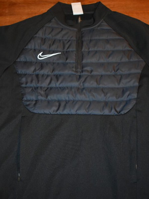 Nike fleece jacket size M like new black
