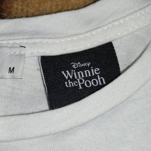 T shirt Winnie the Pooh like new, size medium