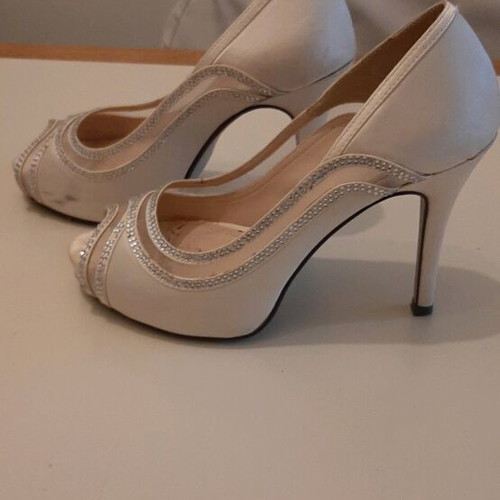 Satin pumps with rhinestones size 37 like new for bride
