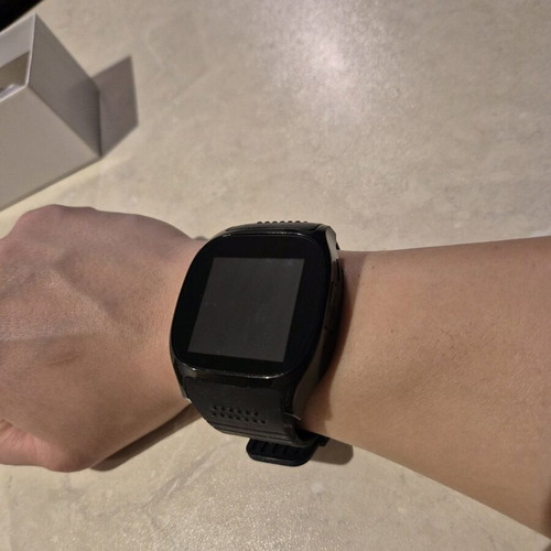 Smartwatch non-functional for parts or repair