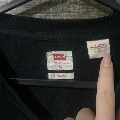 Levi’s sweatshirt like new, size XL, black