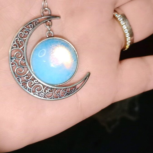 Necklace with celestite like new