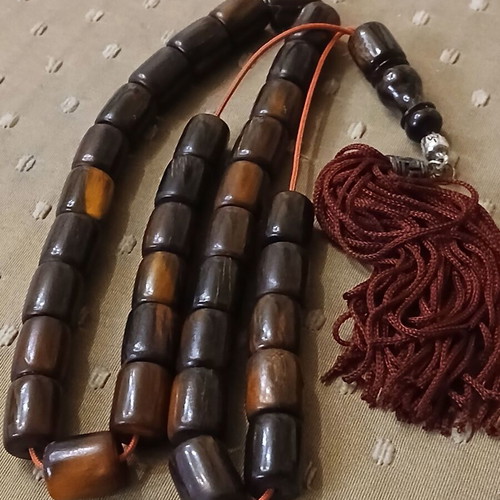 Worry beads horn of bovine used with metal elements and tassel