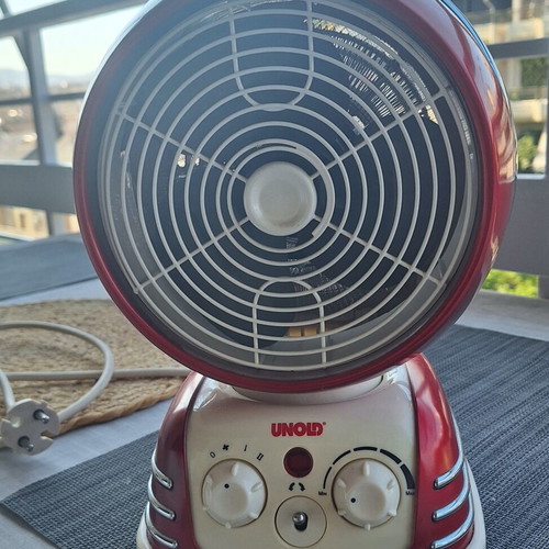 Unold red floor fan heater 2000W