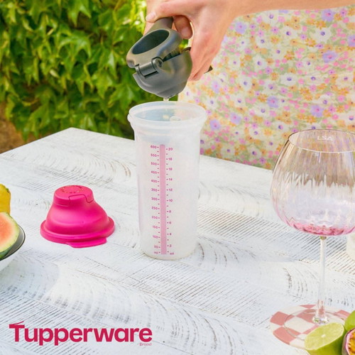 Tupperware shaker 600ml purple new