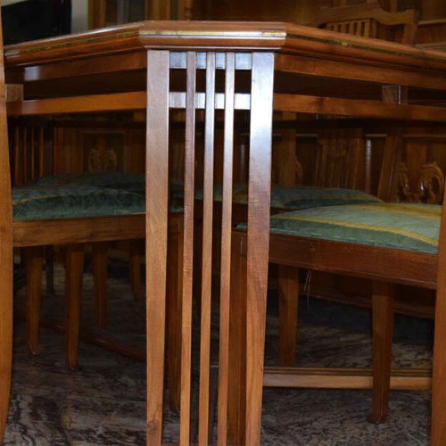 Τραπεζαρία ξύλο καρυδιάς σαν καινούργιο, μοναδικό κομμάτι